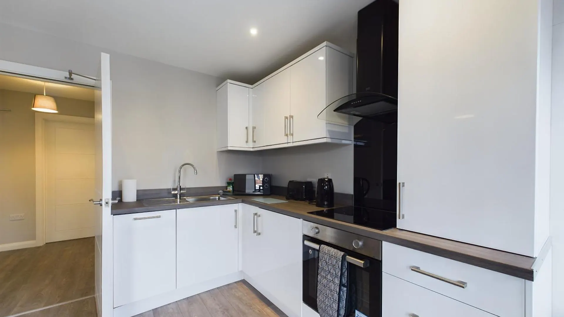 Bright And Cozy 1 Bedroom Apartment In Belfast
