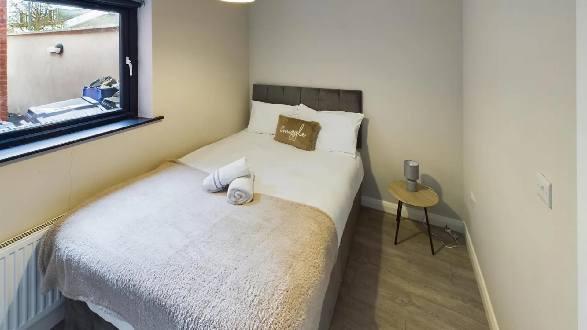 Bright And Cozy 1 Bedroom Apartment In Belfast